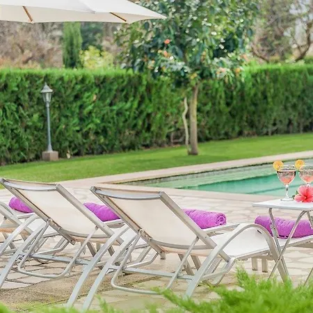 Villa Sleeps 6 Pool Air Con Wifi