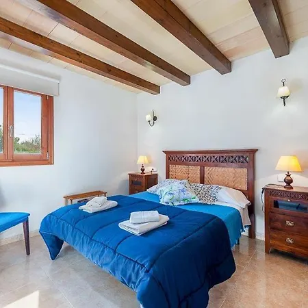 Sleeps 6 Pool Air Con Wifi