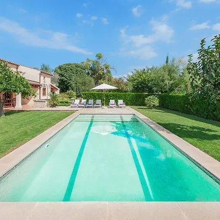 Villa Sleeps 6 Pool Air Con Wifi